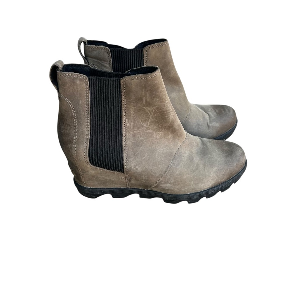 Sorel Joan Of Arctic Wedge II Brown Waterproof Leather Size 9.5 Chelsea Boots.